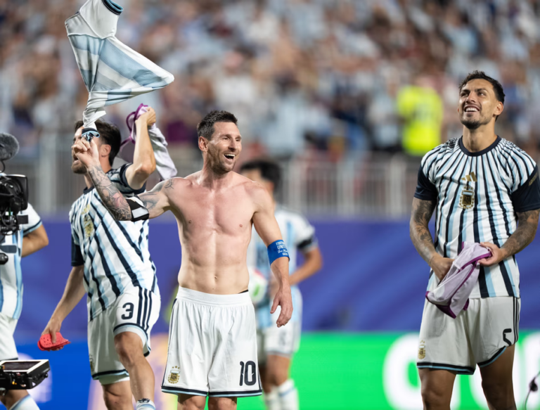 Jugadores de la Selección argentina celebrando un gol durante el partido contra Suiza en el Mundial 2026