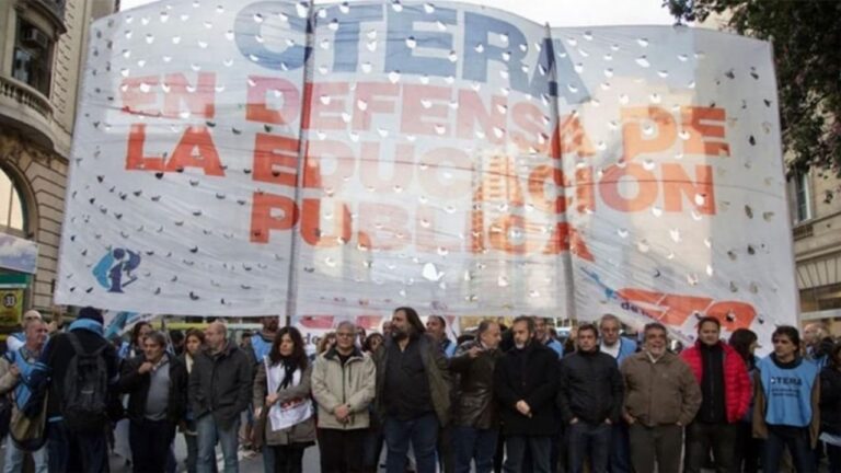 Docentes de Catamarca durante una protesta gremial