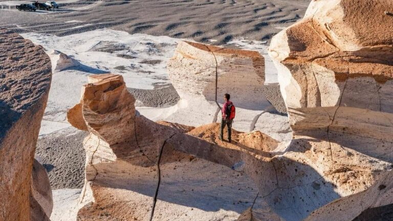 Paisaje nevado de alta montaña en Catamarca