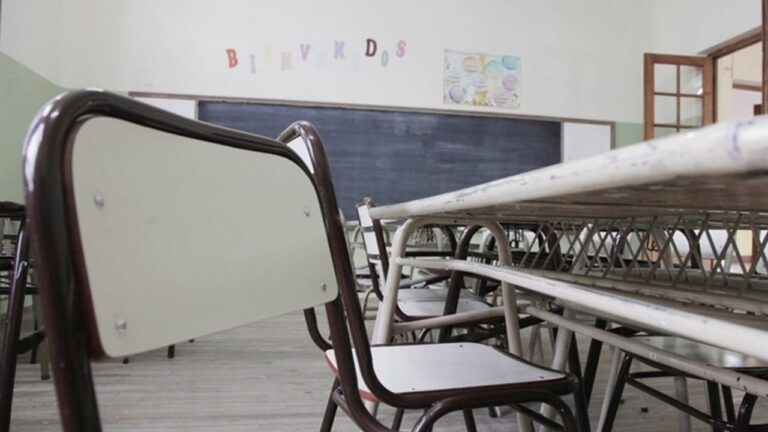 Escuela en Fiambalá con clima frío