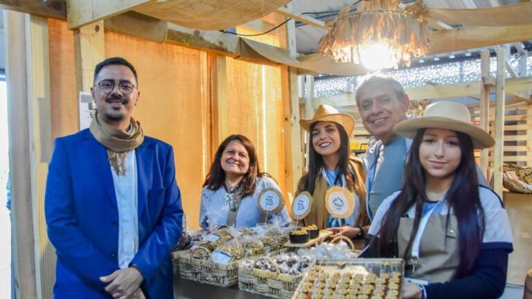 Pabellón Bodegas y Delicatessen en el Predio Ferial Catamarca durante el Poncho 2026