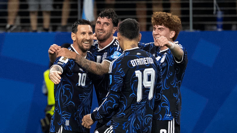 Lionel Scaloni durante un partido de la Selección argentina en el Mundial 2026