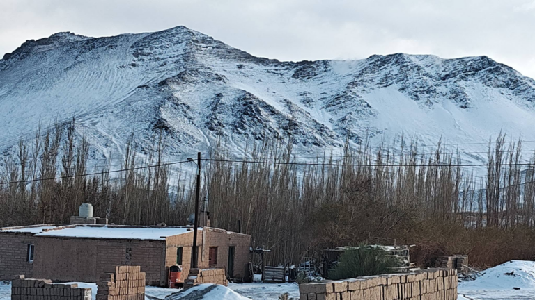 Paisaje nevado en Antofagasta de la Sierra
