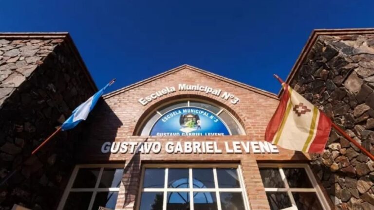Escuela municipal en San Fernando del Valle de Catamarca con horarios ajustados por frío
