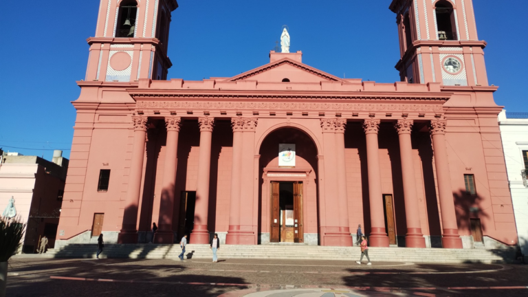 Fachada de la Catedral Basílica de Catamarca