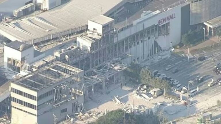 Edificios dañados tras terremoto en Kumamoto, Japón