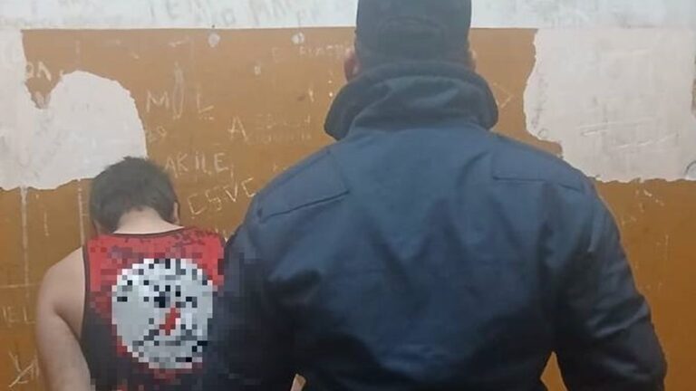 Traslado de detenido al penal de Miraflores en Catamarca