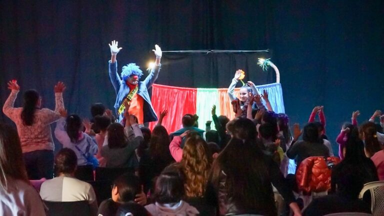 Cartel del ciclo Invierno con Circo y Teatro en Catamarca