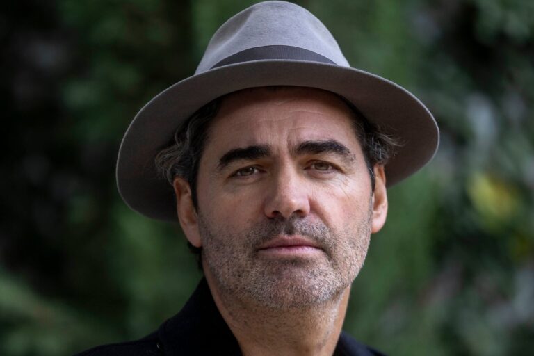 Armando Bo en su oficina de About Entertainment