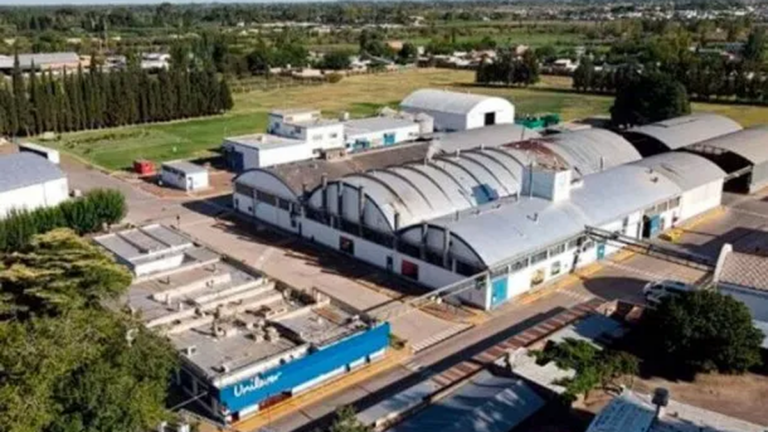 Fachada de la planta de Knorr en Guaymallén, Mendoza