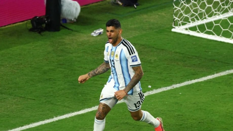 Cristian 'Cuti' Romero con la camiseta del Atlético de Madrid