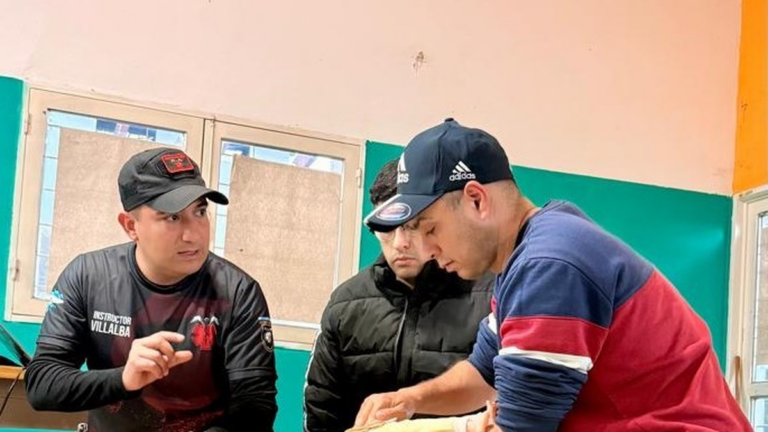 Taller de primeros auxilios para efectivos policiales en Catamarca