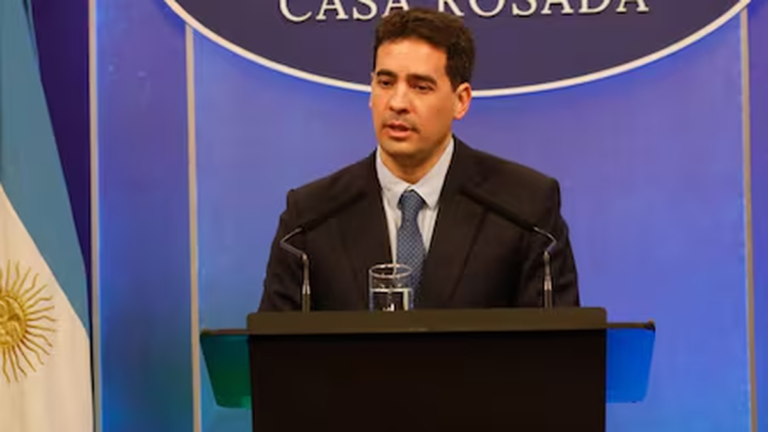 Conferencia de prensa en Casa Rosada