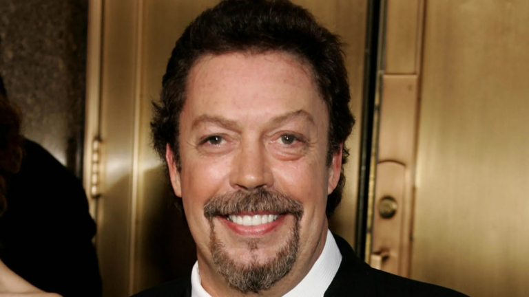 Tim Curry en una aparición pública