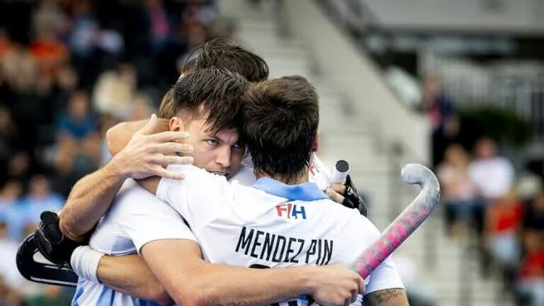 Los Leones celebran un gol durante el partido contra Nueva Zelanda