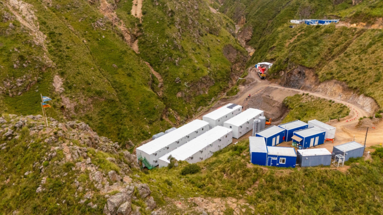 Campamento Agua Rica de MARA en alta montaña
