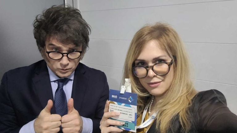 Javier Milei y Lilia Lemoine en un acto político