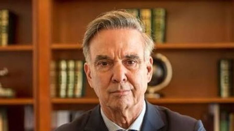 Miguel Ángel Pichetto en una sesión legislativa