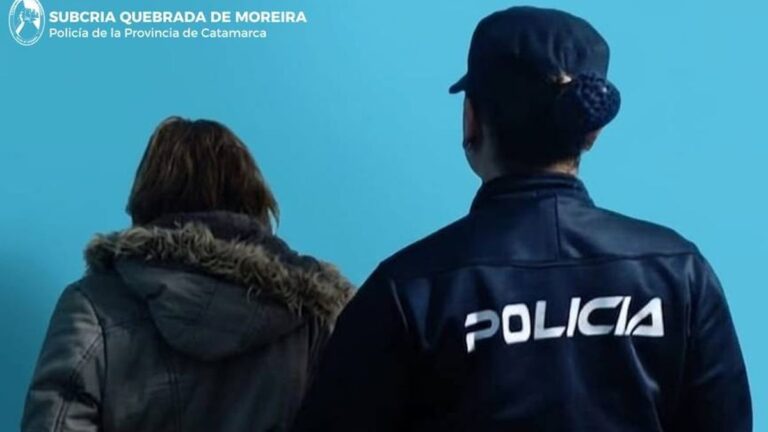 Policía de Catamarca durante un procedimiento preventivo