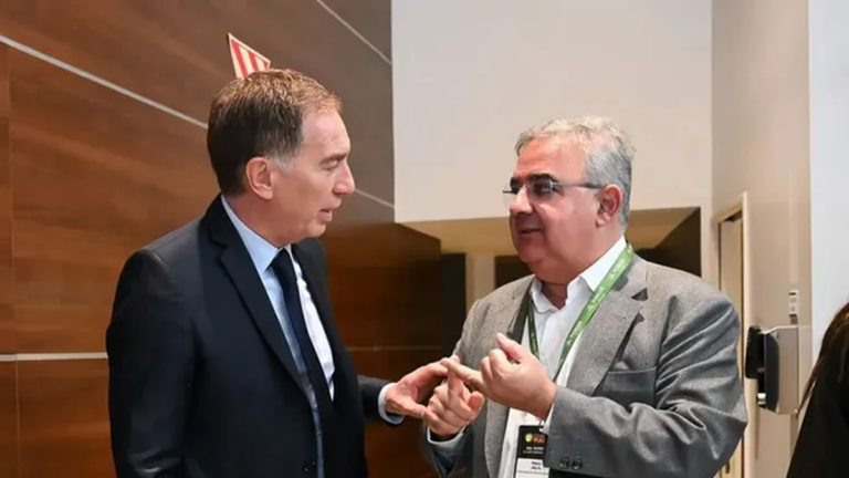 Diego Santilli y Luis Caputo en una reunión de gabinete
