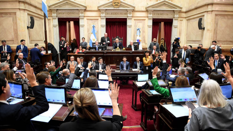 Senado debate la Ley de Propiedad Privada