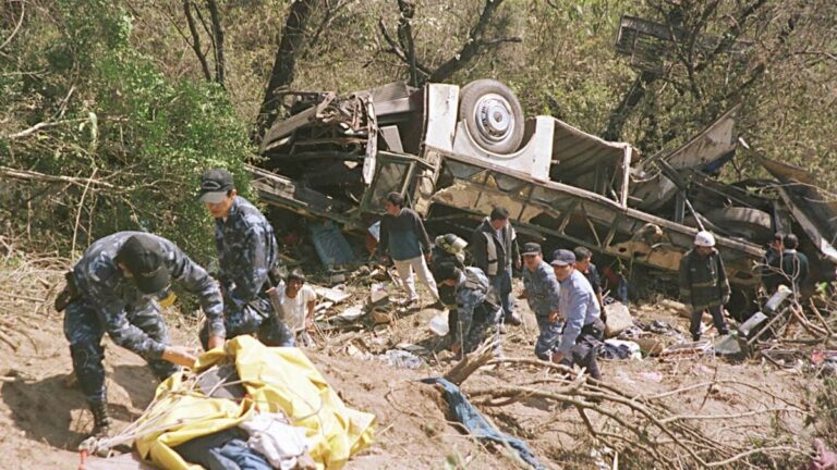 Vista de la Cuesta de El Totoral, escenario de la tragedia vial de 2000 en Catamarca