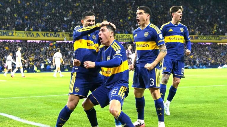 Jugadores de Boca celebrando un gol en la Copa Sudamericana