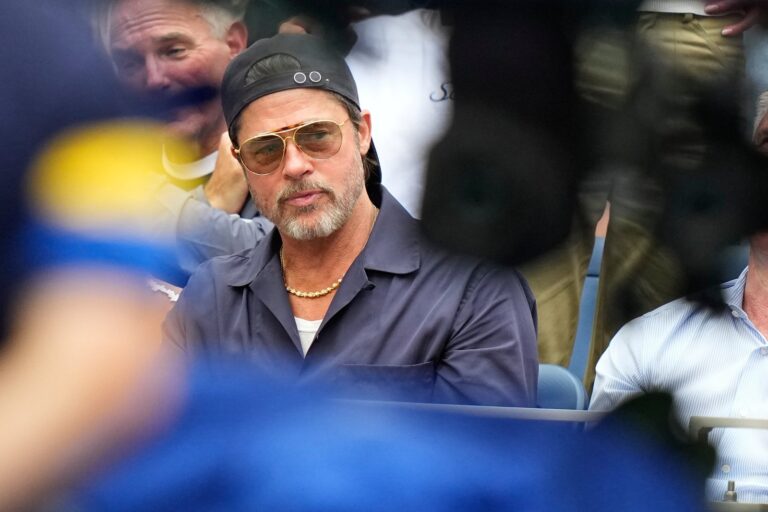Brad Pitt en una alfombra roja