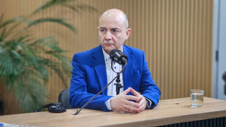 Adrián Brizuela en entrevista