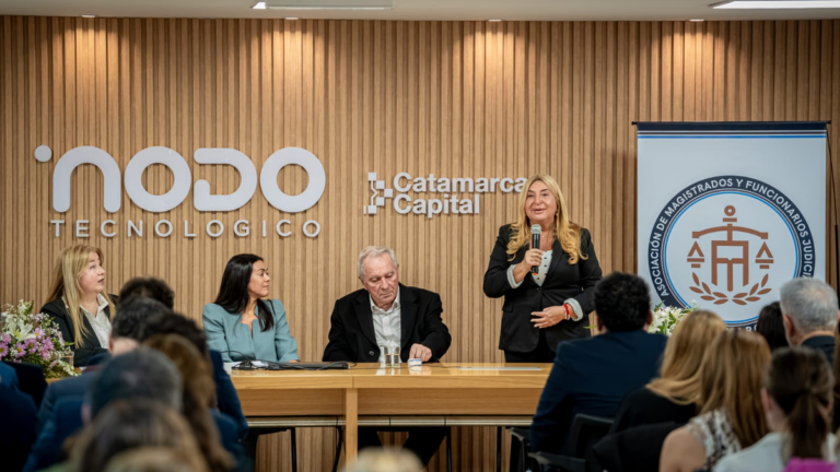 Panel de apertura de las II Jornadas Multifueros de Catamarca