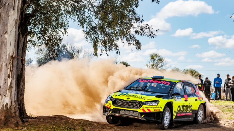 Augusto D'Agostini y Juan Pablo Carrera en el podio del Rally de San Francisco