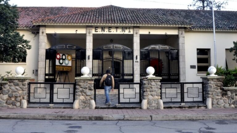 Formulario de preinscripción de la ENET N° 1 para el ingreso a primer año