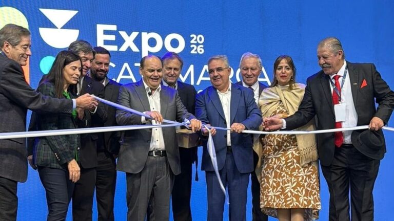 Autoridades durante la apertura de la Expo Catamarca 2026 en el Predio Ferial