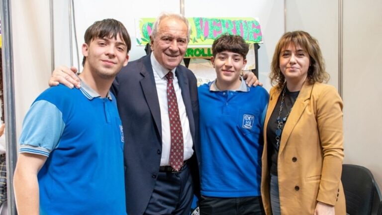 Estudiantes presentan proyectos en la Feria de Ciencias de Catamarca