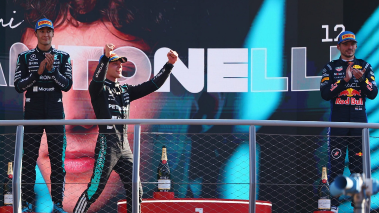 Kimi Antonelli en el podio del Gran Premio de Italia en Monza