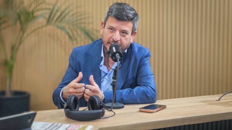 Diputado Juan Carlos Ledesma en conferencia