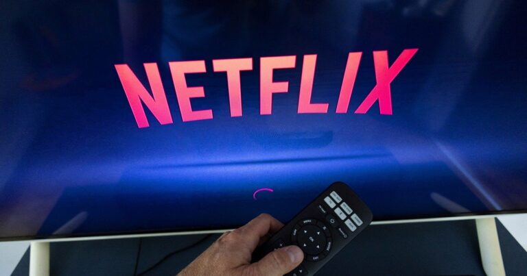 Portada de la serie Beauty in Black de Netflix
