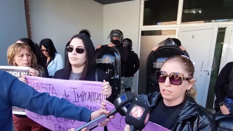Manifestación frente a Tribunales de Catamarca