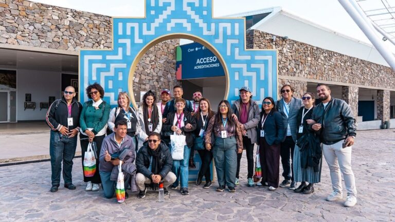 Periodistas de turismo recorriendo el Centro de Arte y Tecnología Aplicada (CATA) en Catamarca