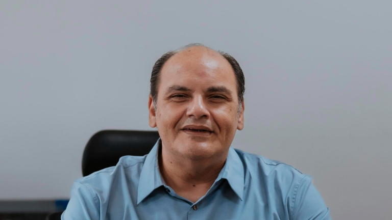 Gustavo Saadi, intendente de la Capital, junto a senadores provinciales peronistas en la Casa de la Puna